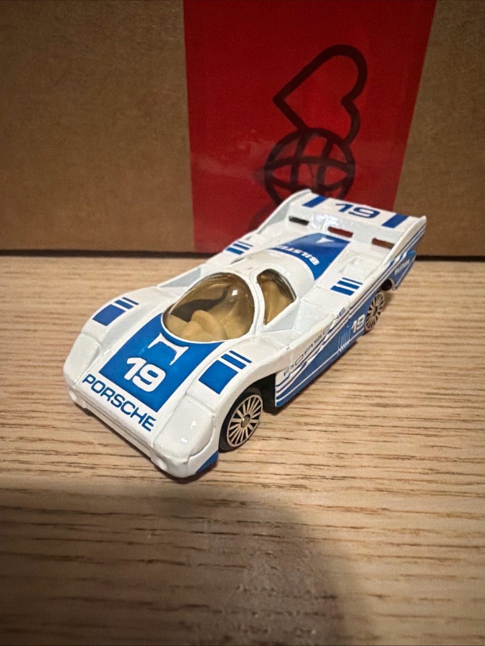 Maisto Porsche 956 Diecast GP Race car